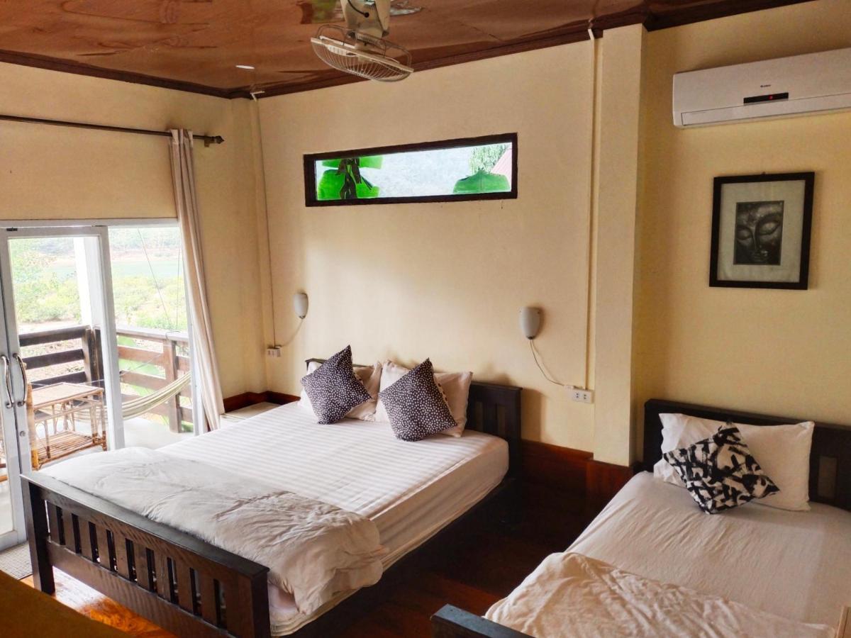 Pdv Guesthouse Muang Ngoi Exteriör bild